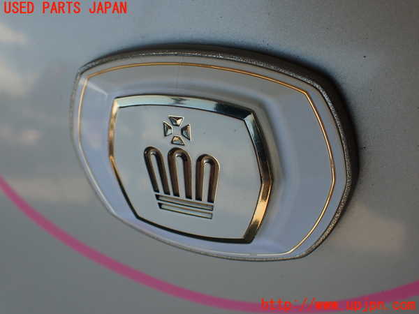 2UPJ-32841631]クラウン 4ドア ハードトップ(GS131)エンブレム1 中古_m0001.jpg
