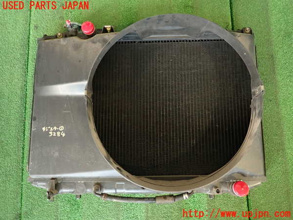 2UPJ-32842321]クラウン 4ドア ハードトップ(GS131)ラジエーター1 中古_m0002.jpg