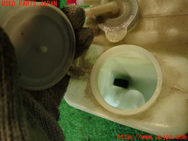 2UPJ-32842410]クラウン 4ドア ハードトップ(GS131)ラジエータータンク 中古_m0005.jpg