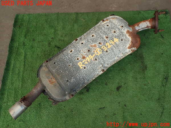 2UPJ-32842671]クラウン 4ドア ハードトップ(GS131)リアマフラー1 ジャンク_m0001.jpg