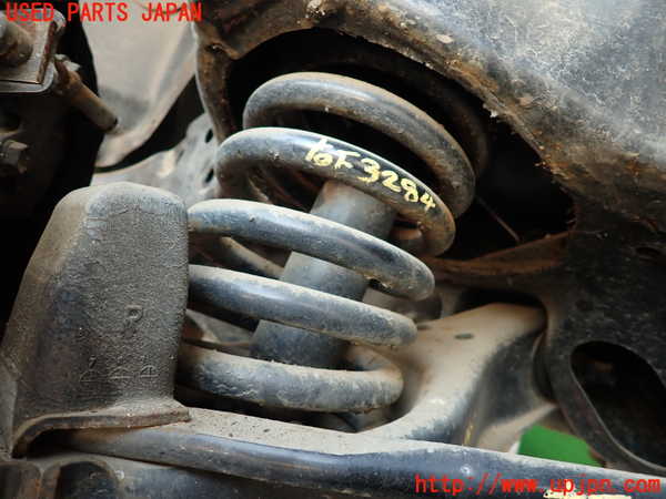 2UPJ-32845090]クラウン 4ドア ハードトップ(GS131)右フロントスプリング 中古_m0001.jpg