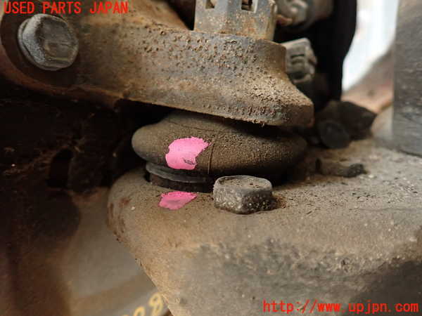 2UPJ-32845176]クラウン 4ドア ハードトップ(GS131)右フロントロアアーム1 中古_m0002.jpg