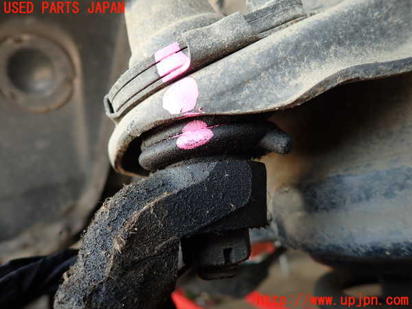 2UPJ-32845126]クラウン 4ドア ハードトップ(GS131)右フロントアッパーアーム1 中古_m0002.jpg