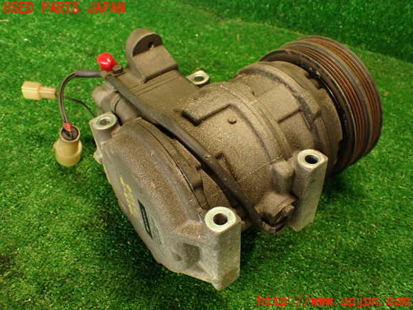 2UPJ-32846025]クラウン 4ドア ハードトップ(GS131)エアコンコンプレッサー 中古_m0002.jpg