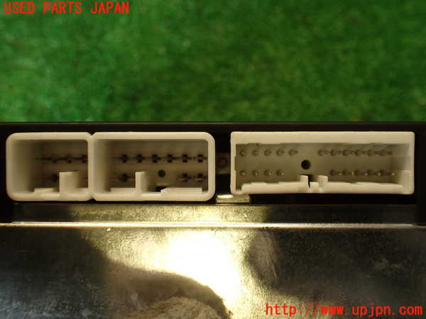 2UPJ-32846470]クラウン 4ドア ハードトップ(GS131)ラジオ 中古_m0004.jpg