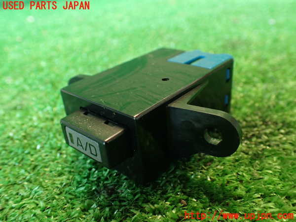 2UPJ-32846308]クラウン 4ドア ハードトップ(GS131)スイッチ3(A／D) 中古_m0001.jpg