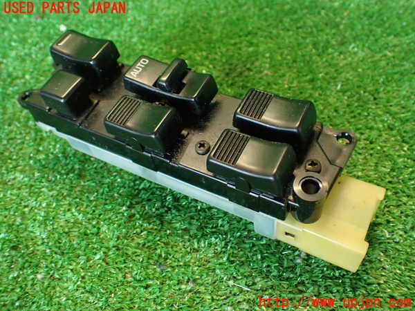 2UPJ-32846240]クラウン 4ドア ハードトップ(GS131)右前パワーウィンドウスイッチ 中古_m0001.jpg