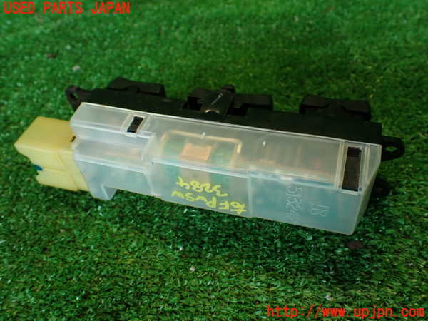 2UPJ-32846240]クラウン 4ドア ハードトップ(GS131)右前パワーウィンドウスイッチ 中古_m0003.jpg
