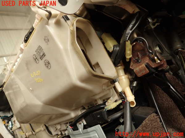 2UPJ-32846100]クラウン 4ドア ハードトップ(GS131)ヒーターコア 中古_m0002.jpg