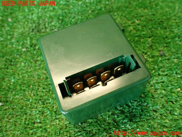 2UPJ-32846148]クラウン 4ドア ハードトップ(GS131)コンピューター3(ヘッドライトリテーナー) 中古 85961-30040_m0002.jpg