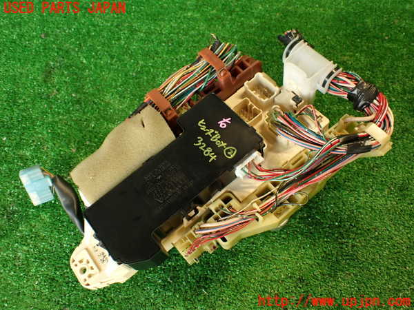 2UPJ-32846742]クラウン 4ドア ハードトップ(GS131)ヒューズボックス2 中古_m0002.jpg