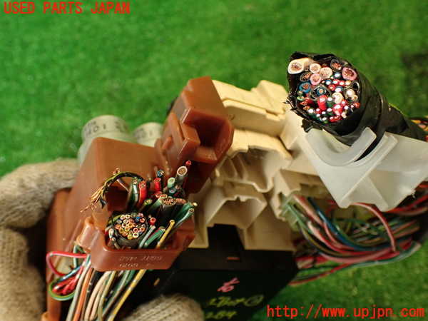 2UPJ-32846742]クラウン 4ドア ハードトップ(GS131)ヒューズボックス2 中古_m0003.jpg