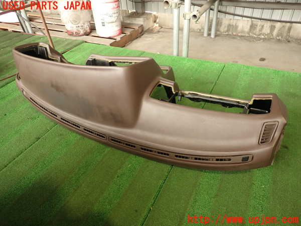 2UPJ-32847505]クラウン 4ドア ハードトップ(GS131)ダッシュボード 中古_m0004.jpg