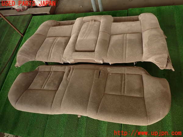 2UPJ-32847385]クラウン 4ドア ハードトップ(GS131)リアシート 中古_m0001.jpg