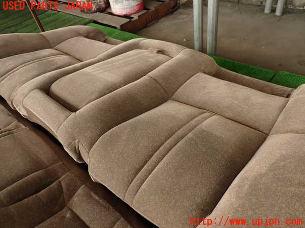 2UPJ-32847385]クラウン 4ドア ハードトップ(GS131)リアシート 中古_m0002.jpg