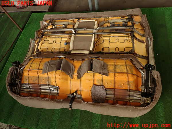 2UPJ-32847385]クラウン 4ドア ハードトップ(GS131)リアシート 中古_m0005.jpg