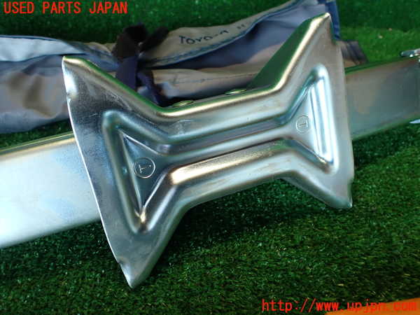 2UPJ-32847805]クラウン 4ドア ハードトップ(GS131)車載工具 中古_m0003.jpg