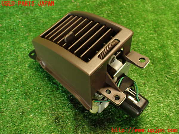 2UPJ-32847527]クラウン 4ドア ハードトップ(GS131)エアコン吹き出し口2 中古_m0001.jpg