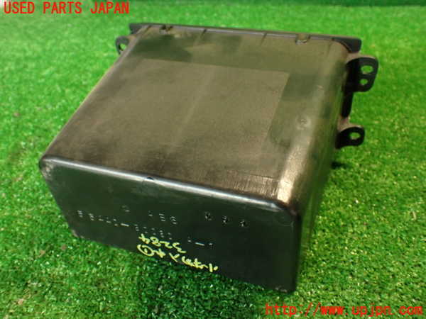 2UPJ-32847841]クラウン 4ドア ハードトップ(GS131)小物入れ1 中古_m0004.jpg