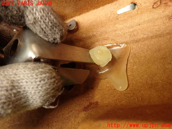 2UPJ-32841324]クラウン 4ドア ハードトップ(GS131)左後ドア内張り 中古_m0005.jpg