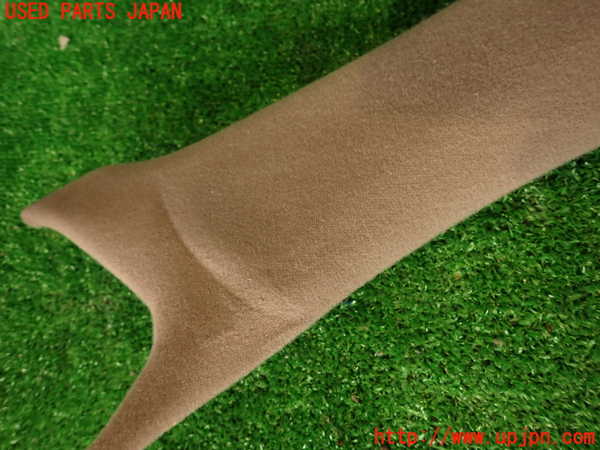 2UPJ-32847655]クラウン 4ドア ハードトップ(GS131)右フロントピラートリム 中古_m0003.jpg