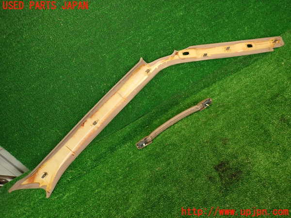 2UPJ-32847660]クラウン 4ドア ハードトップ(GS131)左フロントピラートリム 中古_m0005.jpg