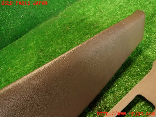 2UPJ-32847670]クラウン 4ドア ハードトップ(GS131)左センターピラートリム 中古_m0003.jpg