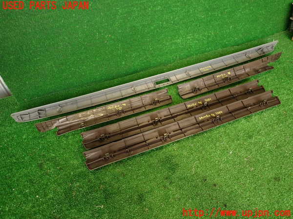 2UPJ-32847740]クラウン 4ドア ハードトップ(GS131)スカッフプレート 中古_m0005.jpg