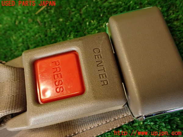 2UPJ-32847135]クラウン 4ドア ハードトップ(GS131)真中2列目シートベルト 中古_m0002.jpg