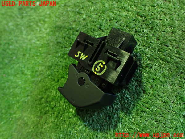 2UPJ-32856310]シボレー・カマロ コンバーチブル(A1XC)スイッチ5 (電動パーキングブレーキ) 中古_m0003.jpg