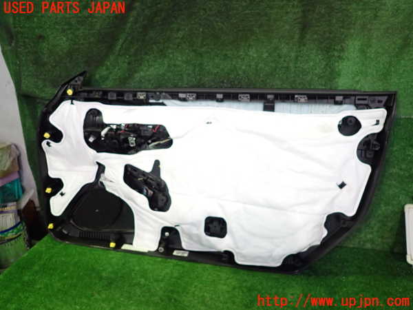 2UPJ-32851264]シボレー・カマロ コンバーチブル(A1XC)左ドア内張り 中古_m0004.jpg