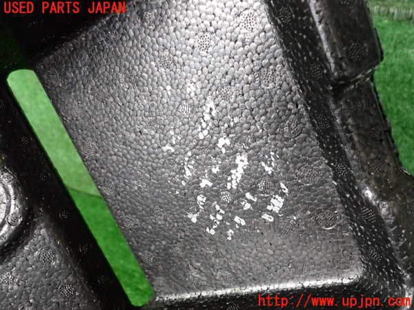 2UPJ-32857773]シボレー・カマロ コンバーチブル(A1XC)ラゲッジトレイ3 中古_m0003.jpg