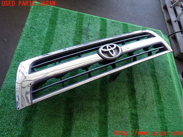 2UPJ-32861050]ハイラックスサーフ(KZN185W)ラジエターグリル 中古_m0001.jpg