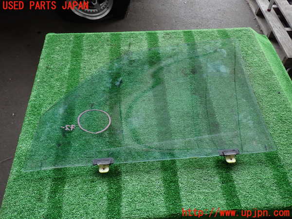 2UPJ-32861238]ハイラックスサーフ(KZN185W)右前ドアガラス 中古(M305)_m0004.jpg