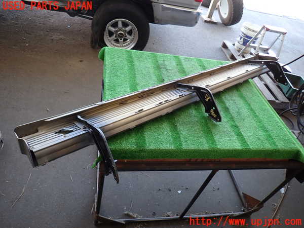 2UPJ-32861390]ハイラックスサーフ(KZN185W)右サイドステップ 中古_m0005.jpg