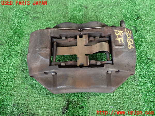 2UPJ-32864085]ハイラックスサーフ(KZN185W)左フロントキャリパー 中古_m0001.jpg