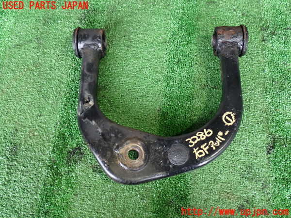 2UPJ-32865126]ハイラックスサーフ(KZN185W)右フロントアッパーアーム1 (ジャンク品) 中古_m0001.jpg