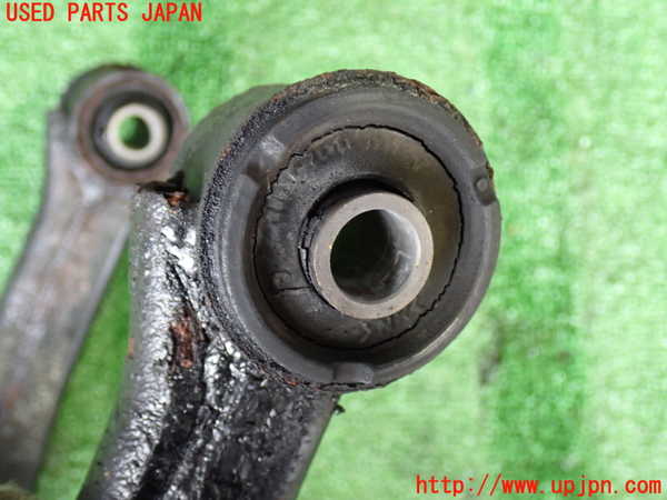 2UPJ-32865126]ハイラックスサーフ(KZN185W)右フロントアッパーアーム1 (ジャンク品) 中古_m0002.jpg
