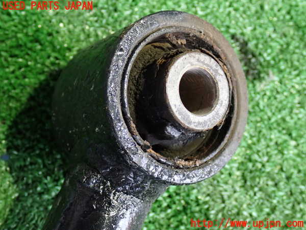 2UPJ-32865226]ハイラックスサーフ(KZN185W)左リアロアアーム1 (ジャンク品) 中古_m0002.jpg