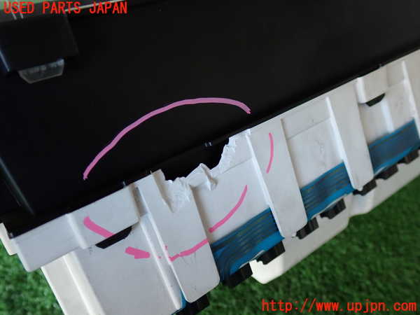 5UPJ-32866170]ハイラックスサーフ(KZN185W)スピードメーター 中古_m0002.jpg