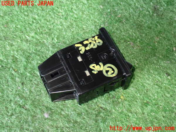 2UPJ-32866307]ハイラックスサーフ(KZN185W)スイッチ2 (IDLE UP) 中古_m0002.jpg