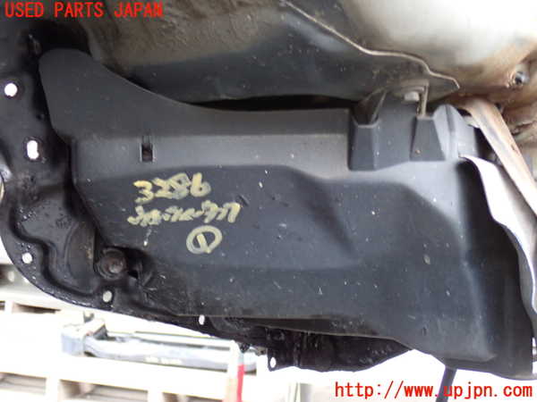 2UPJ-32866791]ハイラックスサーフ(KZN185W)ウォッシャータンク1 中古_m0002.jpg