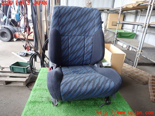 2UPJ-32867065]ハイラックスサーフ(KZN185W)助手席シート 中古_m0001.jpg