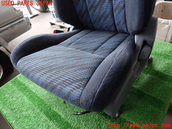2UPJ-32867065]ハイラックスサーフ(KZN185W)助手席シート 中古_m0002.jpg