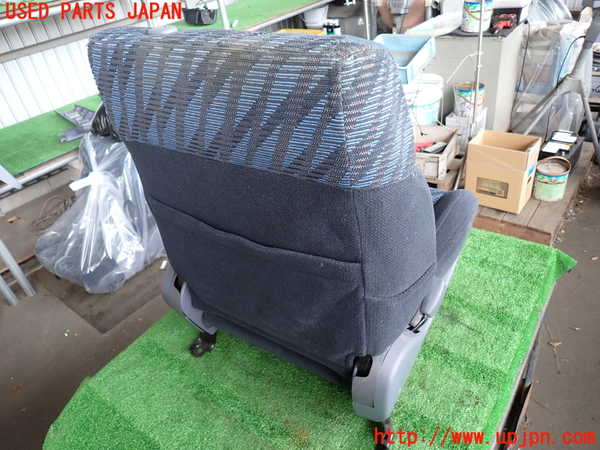 2UPJ-32867065]ハイラックスサーフ(KZN185W)助手席シート 中古_m0004.jpg