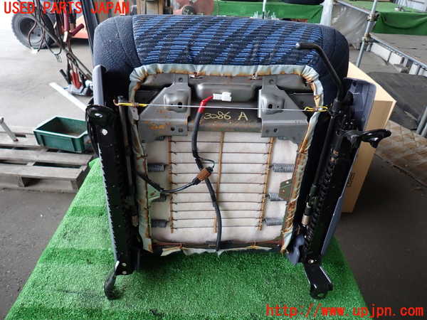 2UPJ-32867065]ハイラックスサーフ(KZN185W)助手席シート 中古_m0005.jpg