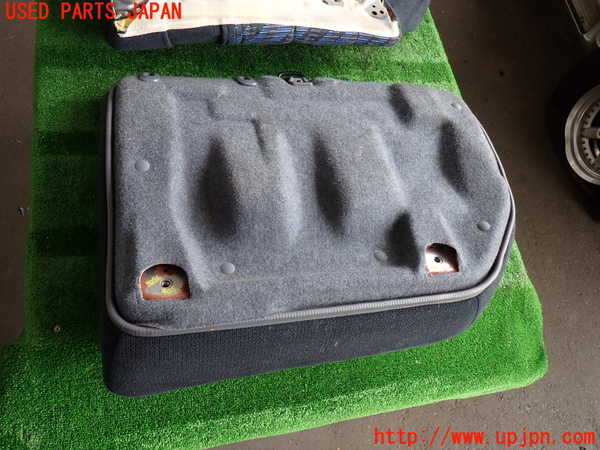 2UPJ-32867405]ハイラックスサーフ(KZN185W)右リアシート 中古_m0004.jpg