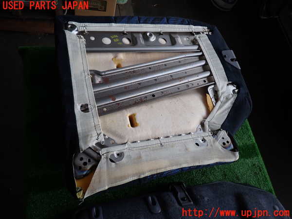 2UPJ-32867405]ハイラックスサーフ(KZN185W)右リアシート 中古_m0005.jpg