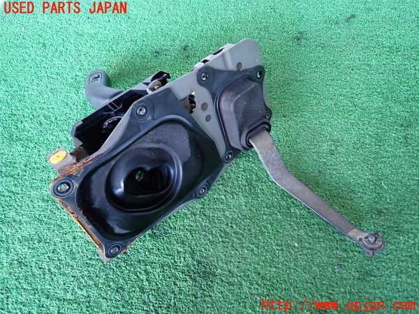 2UPJ-32867555]ハイラックスサーフ(KZN185W)ATシフトレバー 中古_m0004.jpg
