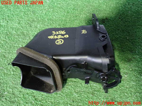 2UPJ-32867527]ハイラックスサーフ(KZN185W)エアコン吹き出し口2 (右) 中古_m0002.jpg